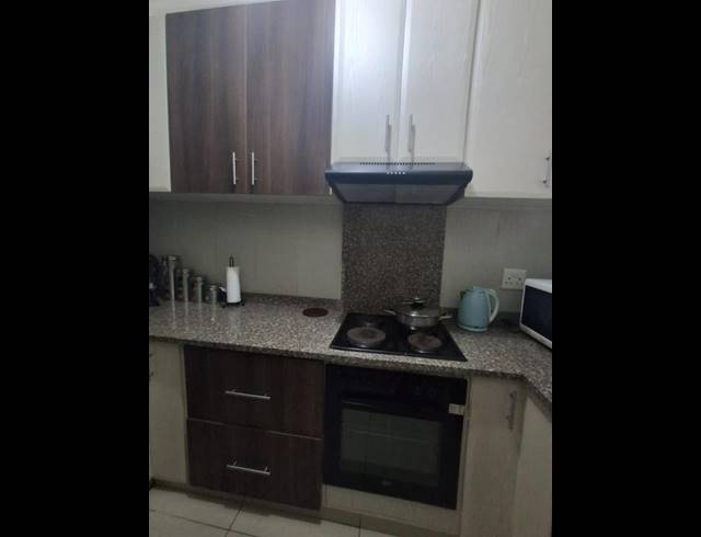 2 BEDROOM APARTMENT FOR SALE IN ESSENWOOD